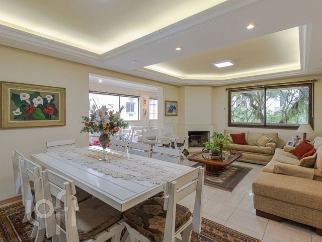 Apartamento com 152m², 4 dormitórios, 1 suíte, 3 vagas, Bela Vista em Porto Alegre