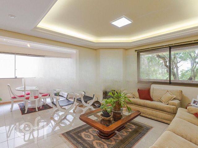 Apartamento com 152m², 4 dormitórios, 1 suíte, 3 vagas, Bela Vista em Porto Alegre