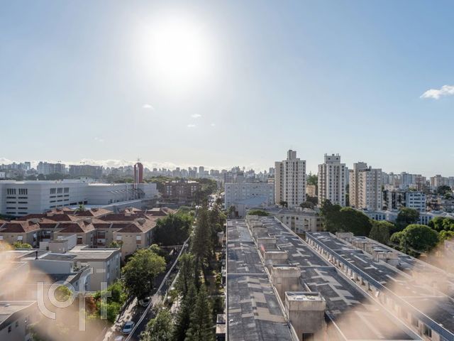 Apartamento com 82m², 3 dormitórios, 1 suíte, 2 vagas, Vila Ipiranga em Porto Alegre