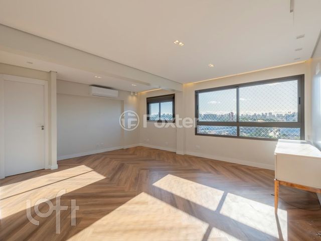 Apartamento com 82m², 3 dormitórios, 1 suíte, 2 vagas, Vila Ipiranga em Porto Alegre