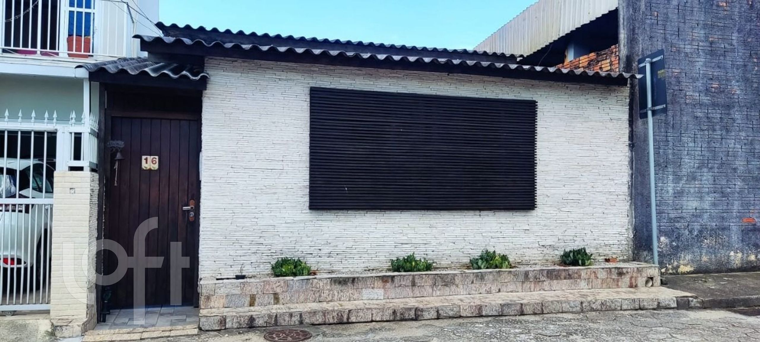 Casa Residencial com 90m², 3 quartos, 1 suíte, no bairro Kobrasol em São José