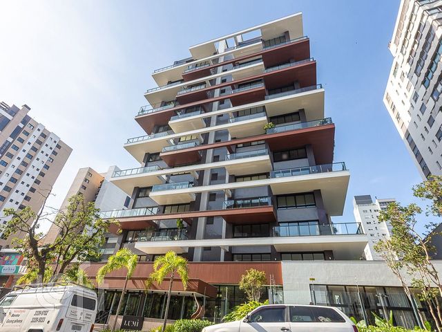 Apartamento com 220m², 3 dormitórios, 3 suítes, 3 vagas, Petrópolis em Porto Alegre