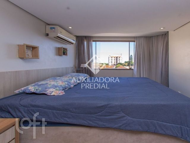 Apartamento com 215m², 3 dormitórios, 1 suíte, 2 vagas, Vila Ipiranga em Porto Alegre