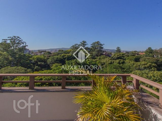 Apartamento com 215m², 3 dormitórios, 1 suíte, 2 vagas, Vila Ipiranga em Porto Alegre