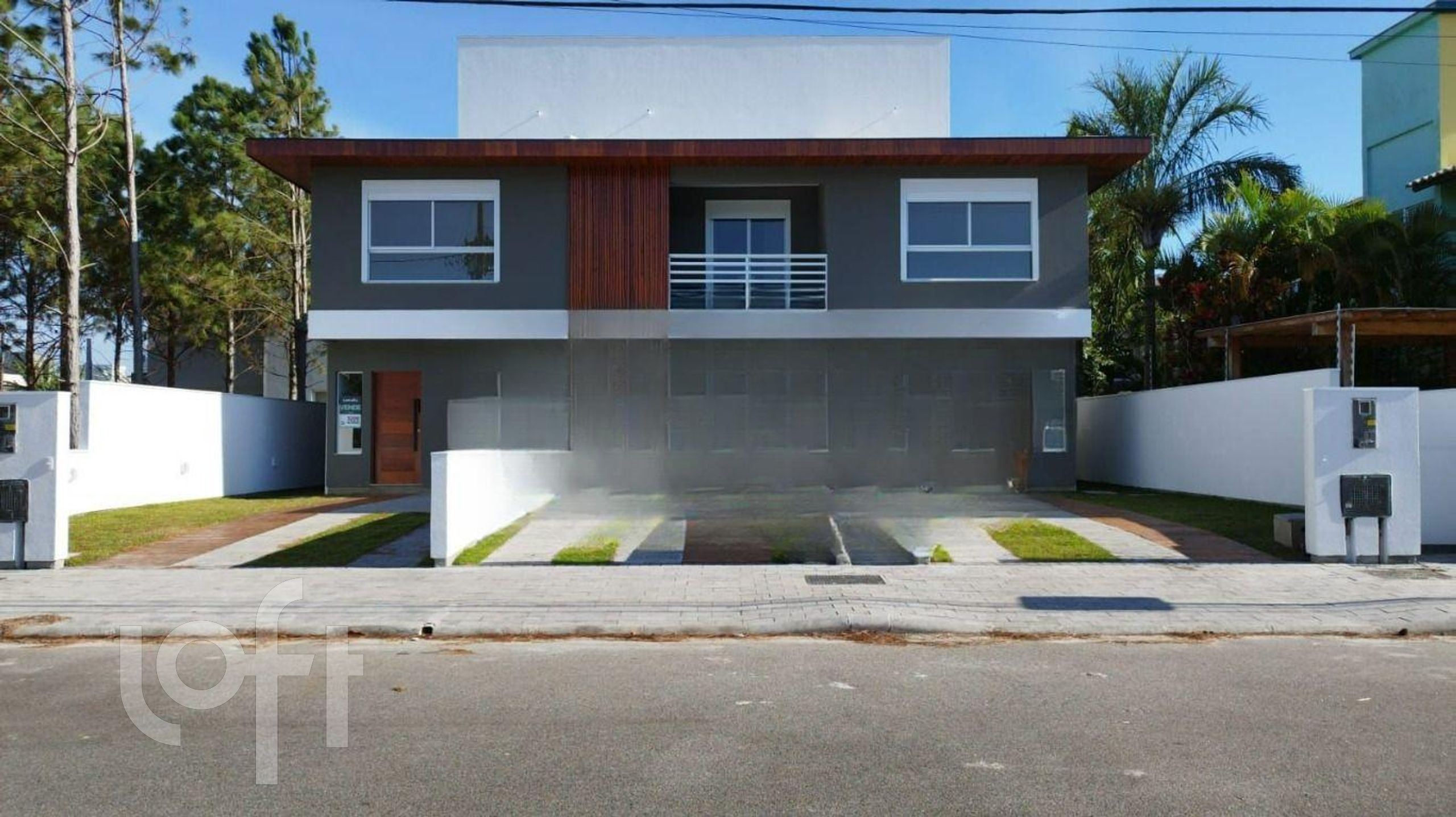 Casa Residencial com 130m², 3 quartos, 1 suíte, 2 garagens, no bairro Campeche Central em Florianópolis