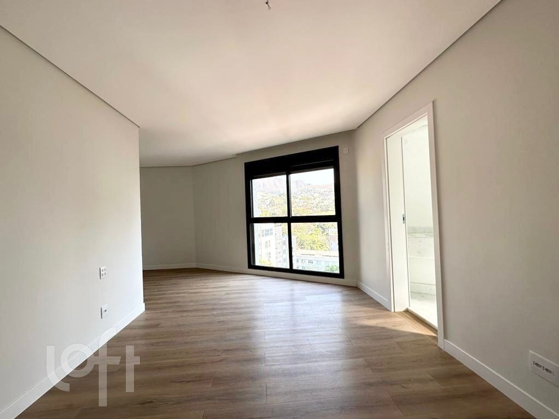 Apartamento à venda com 4 quartos, 186m² - Foto 7