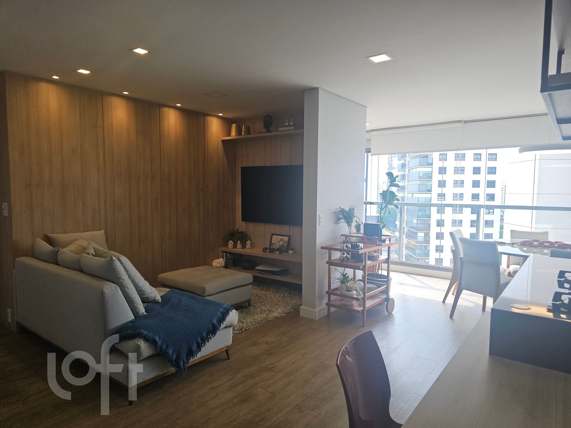 Apartamento à venda em Vila Romana com 69 m², 1 qu