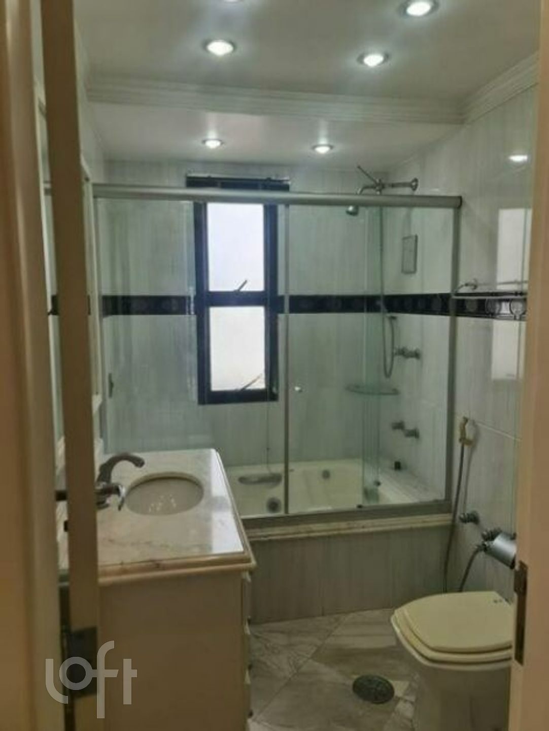 Apartamento à venda com 4 quartos, 237m² - Foto 16