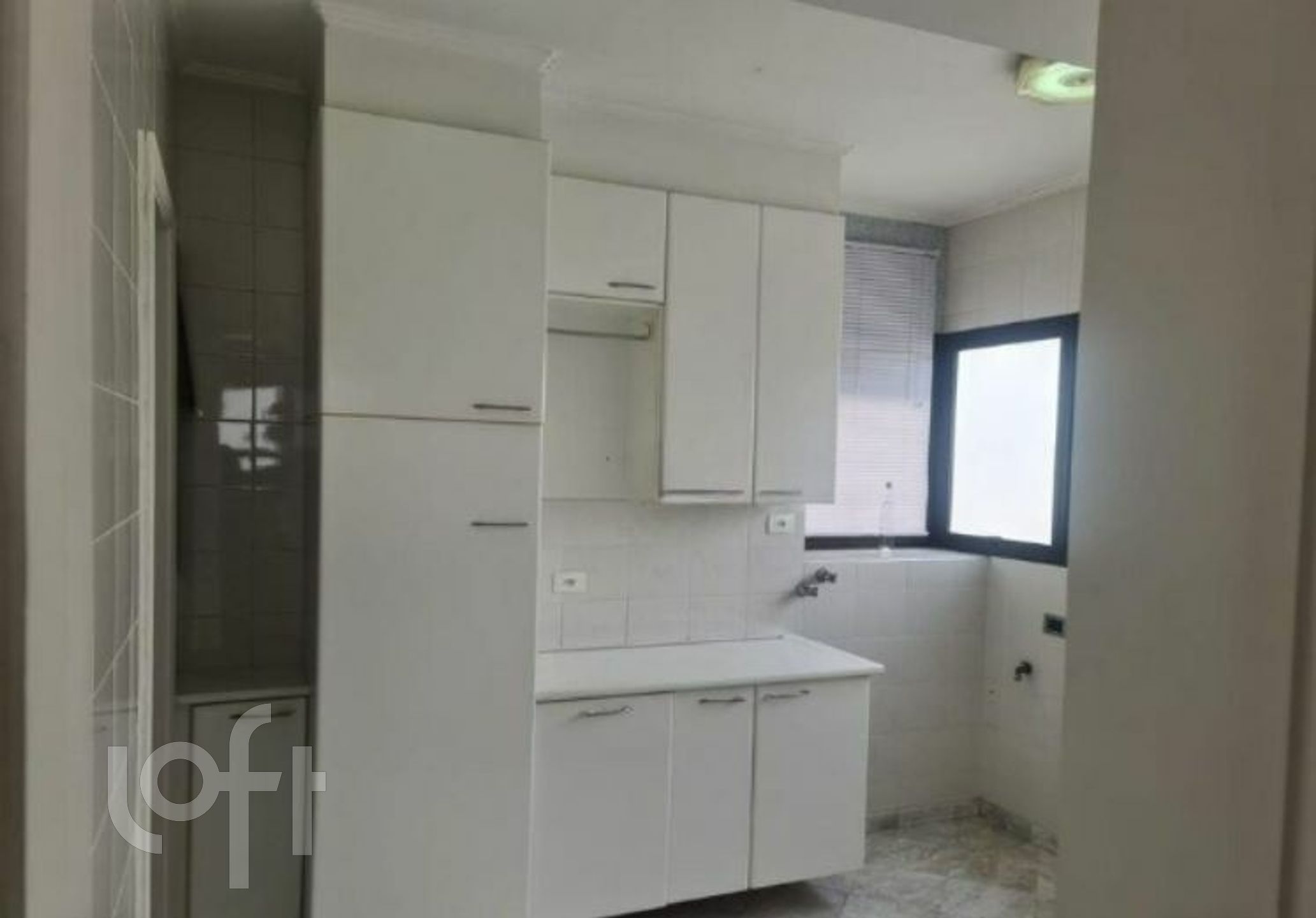 Apartamento à venda com 4 quartos, 237m² - Foto 8