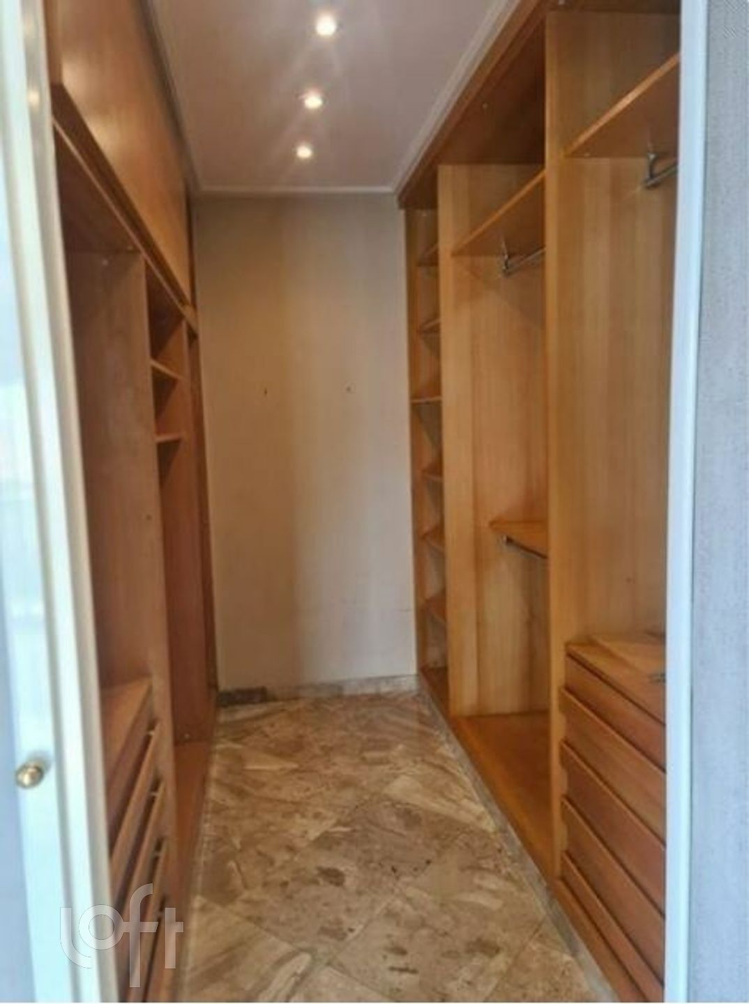 Apartamento à venda com 4 quartos, 237m² - Foto 13