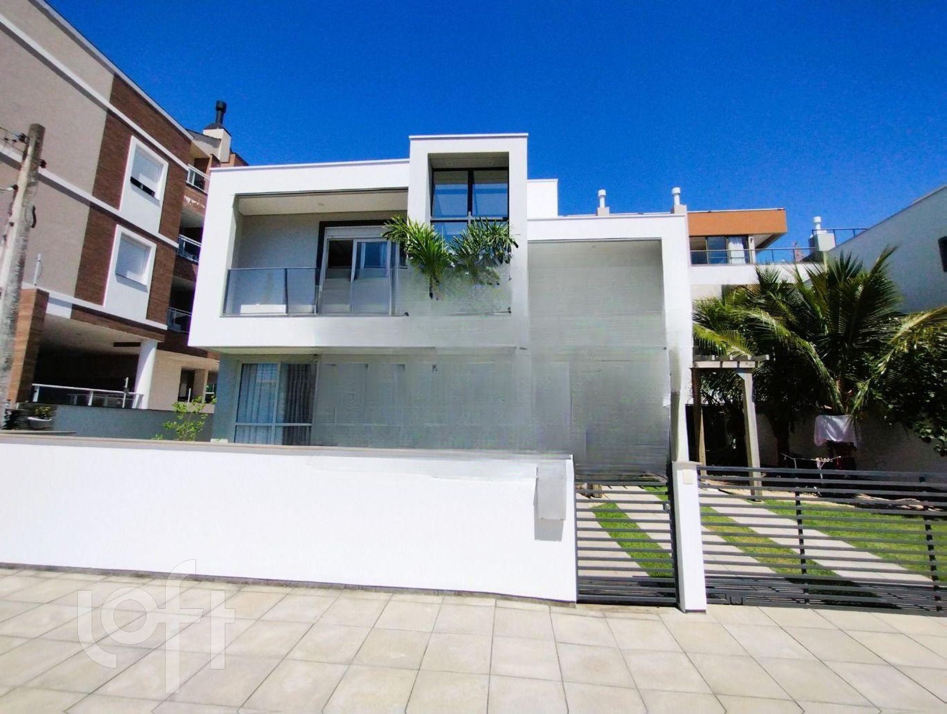 Casa Residencial com 268m², 3 quartos, 3 suítes, no bairro Lagoa Pequena em Florianópolis