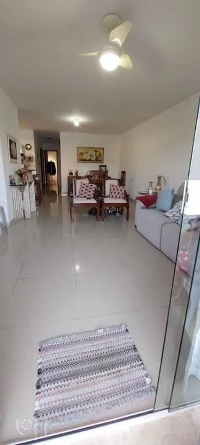 Casa à venda em Guaratiba com 113 m², 3 quartos, 1 suíte, 2 vagas