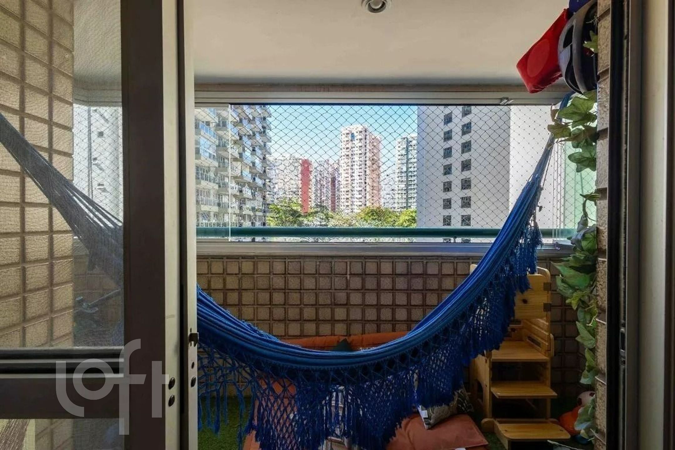 Apartamento à venda com 2 quartos, 78m² - Foto 9