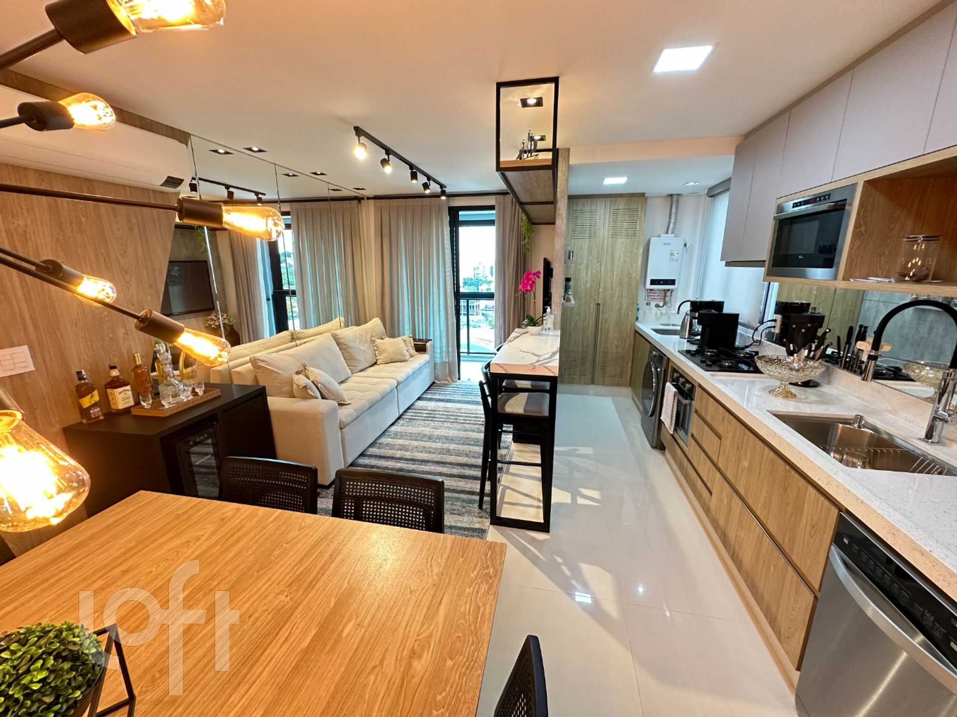 Apartamentos com 83m², 3 quartos, 1 suíte, 2 garagens, no bairro Praia Brava em Itajaí