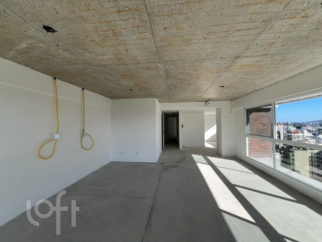 Apartamento com 130m², 3 dormitórios, 1 suíte, 2 vagas, Petrópolis em Porto Alegre