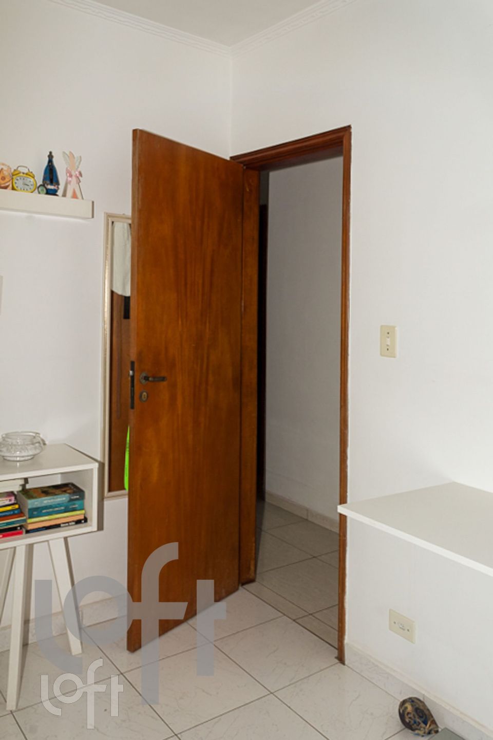 Apartamento à venda com 3 quartos, 77m² - Foto 2