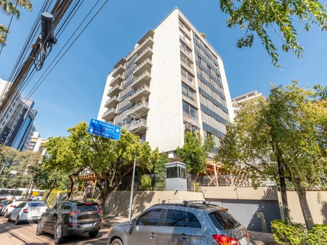 Apartamento com 217m², 3 dormitórios, 1 suíte, 2 vagas, Independência em Porto Alegre