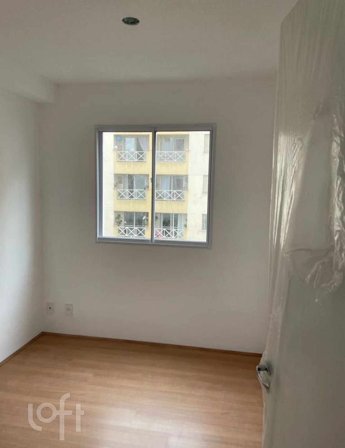 Apartamento à venda com 2 quartos, 34m² - Foto 3