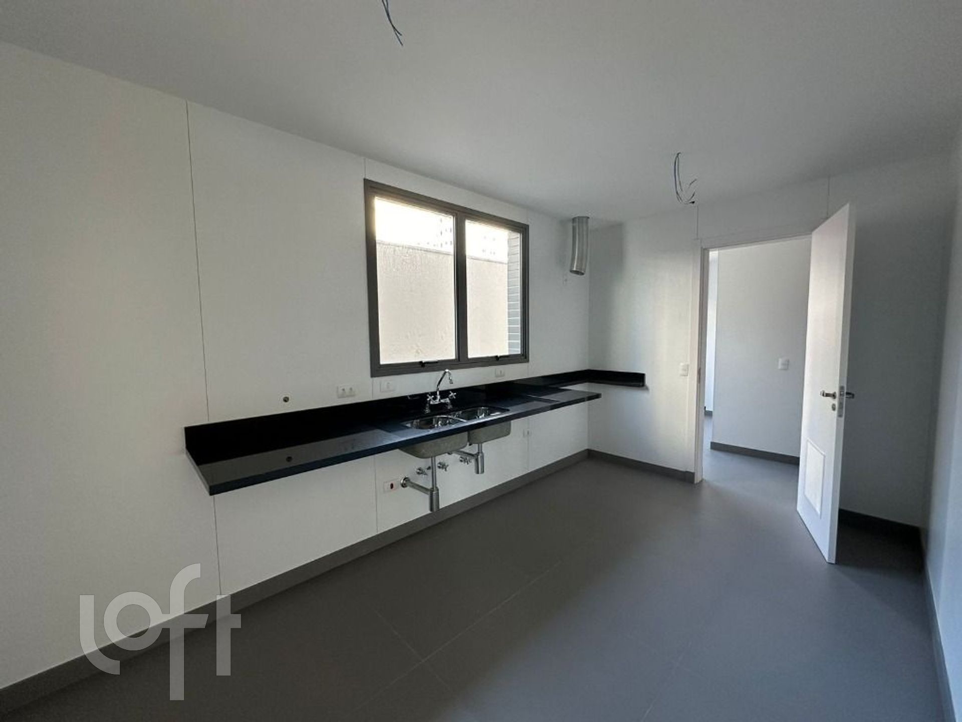 Apartamento à venda com 4 quartos, 193m² - Foto 3