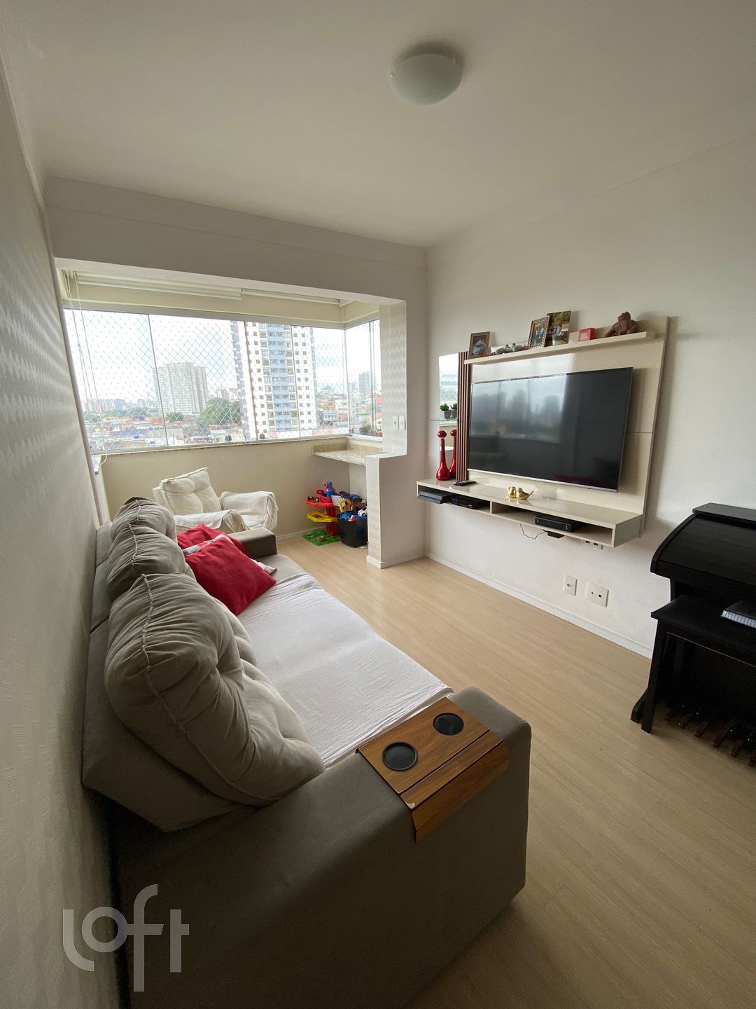 Apartamento à venda com 3 quartos, 70m² - Foto 1