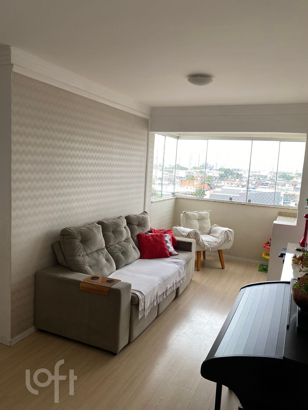 Apartamento à venda com 3 quartos, 70m² - Foto 2