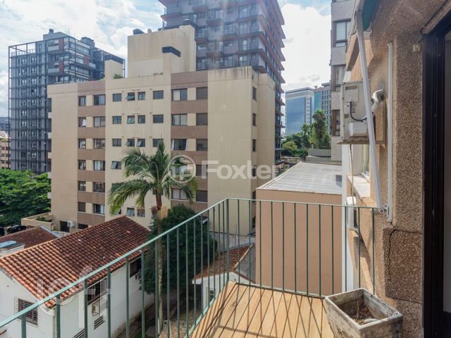 Apartamento com 100m², 3 dormitórios, 1 suíte, 1 vaga, Petrópolis em Porto Alegre