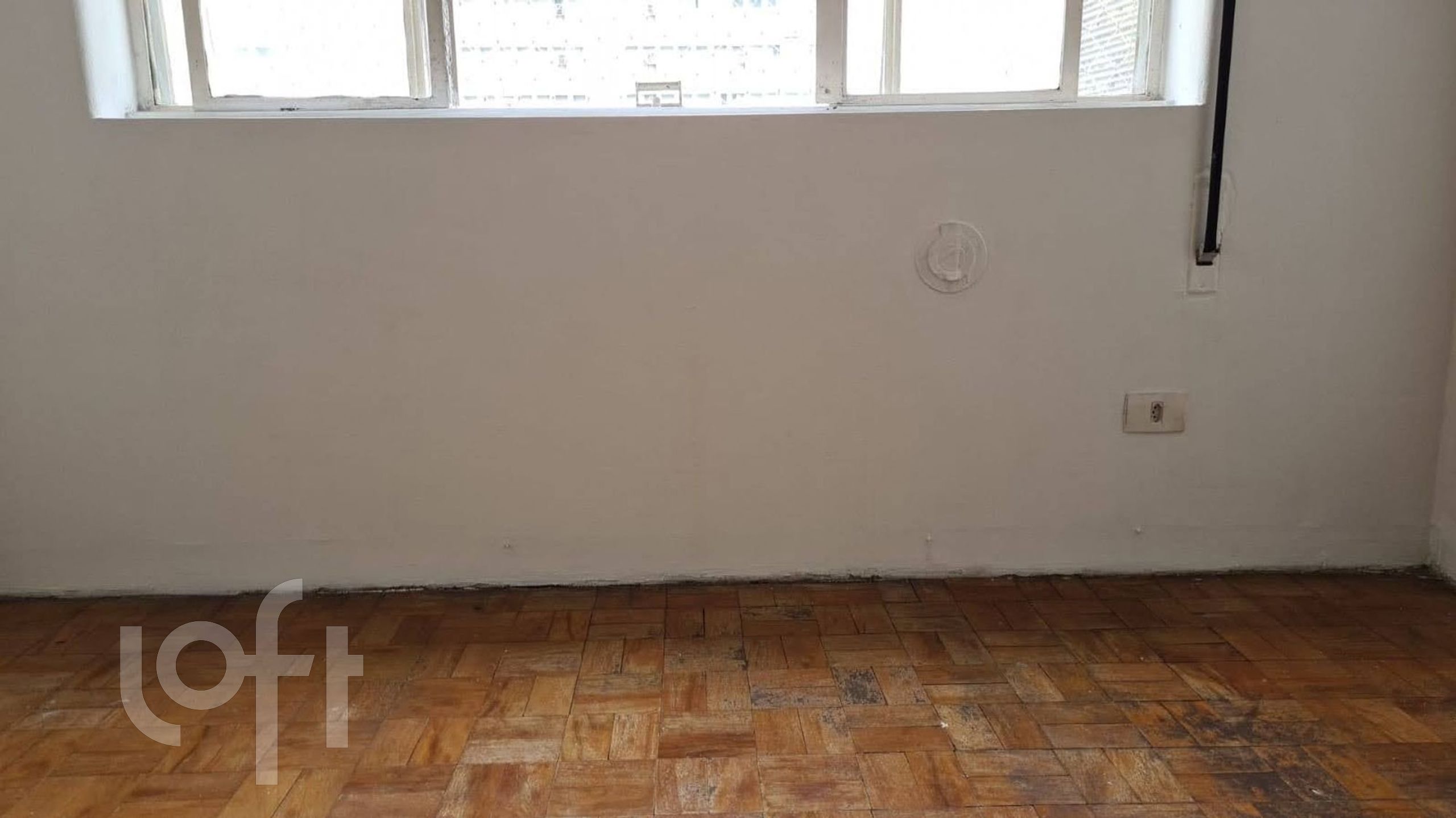 Apartamento à venda com 1 quarto, 34m² - Foto 2