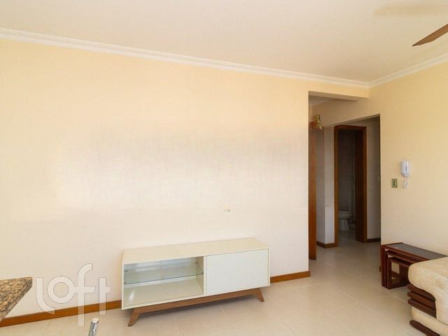 Apartamento com 75m², 2 dormitórios, 1 suíte, 1 vaga, Jardim Botânico em Porto Alegre