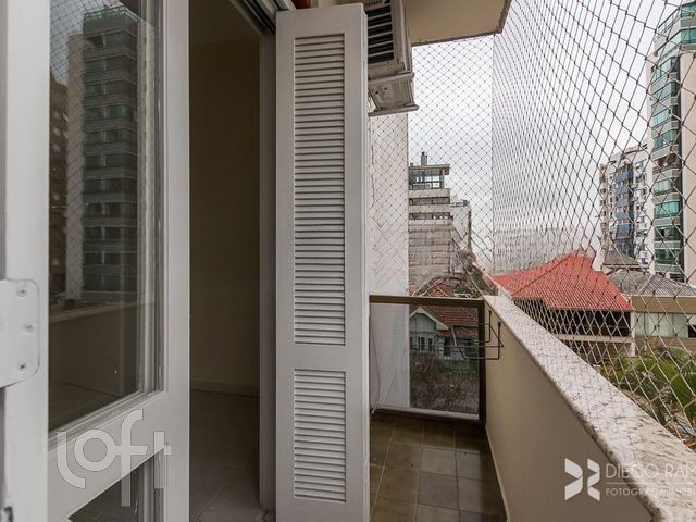 Apartamento com 102m², 3 dormitórios, 1 suíte, Menino Deus em Porto Alegre