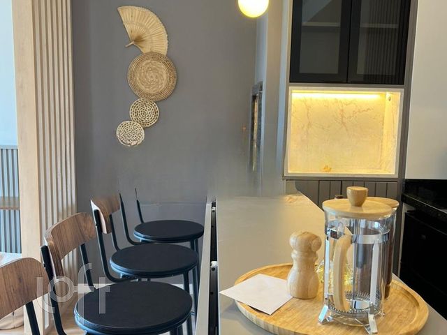 Apartamento com 30m², 1 dormitório, 1 vaga, Jardim Botânico em Porto Alegre