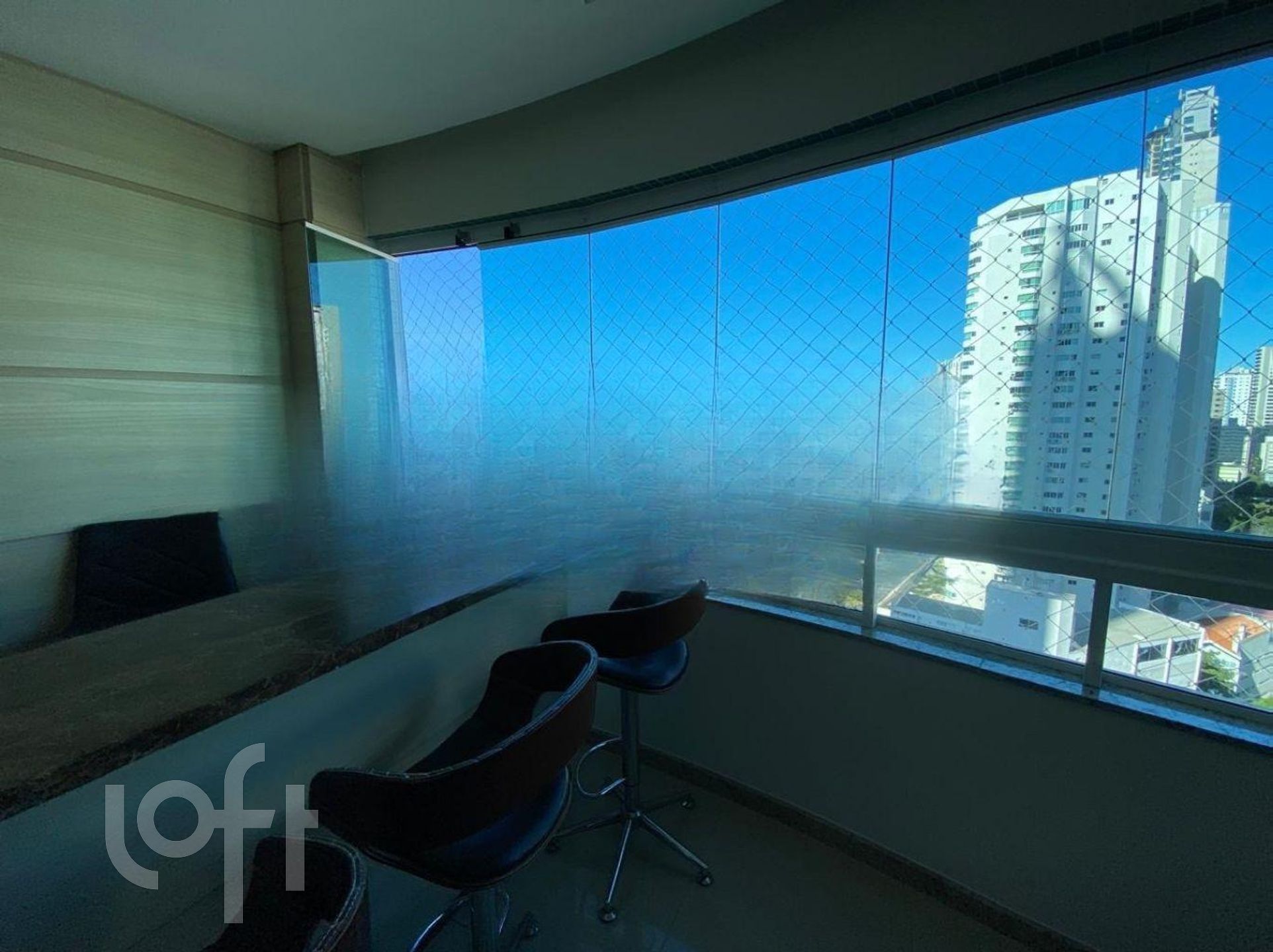 Apartamentos com 143m², 3 quartos, 3 suítes, 3 garagens, no bairro Centro em Balneário Camboriú
