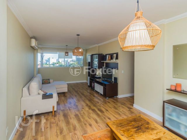 Apartamento com 101m², 3 dormitórios, 1 suíte, 2 vagas, Jardim Botânico em Porto Alegre