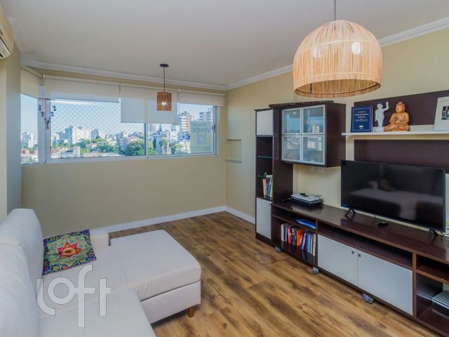 Apartamento com 101m², 3 dormitórios, 1 suíte, 2 vagas, Jardim Botânico em Porto Alegre