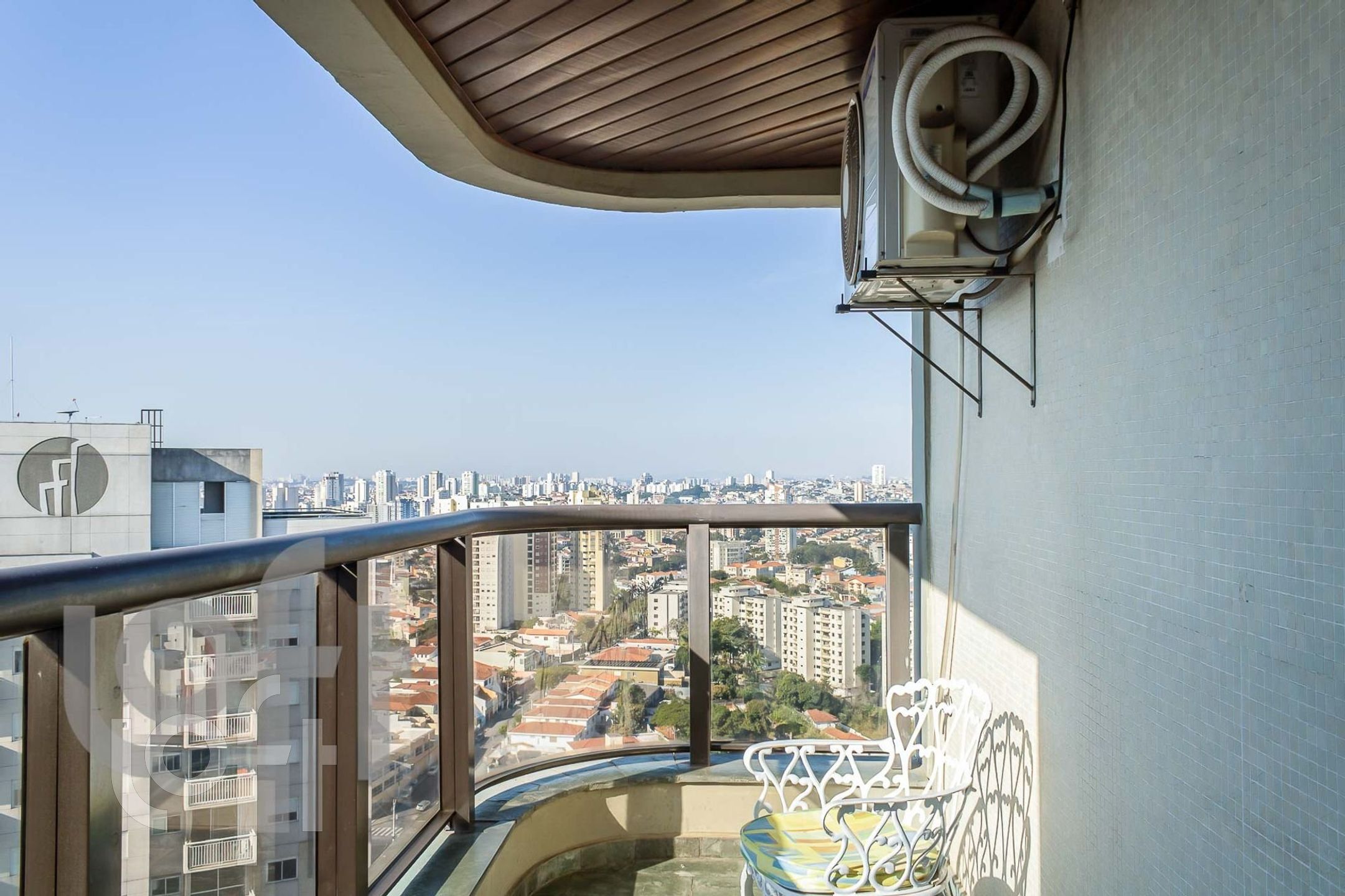 Apartamento à venda com 4 quartos, 254m² - Foto 3