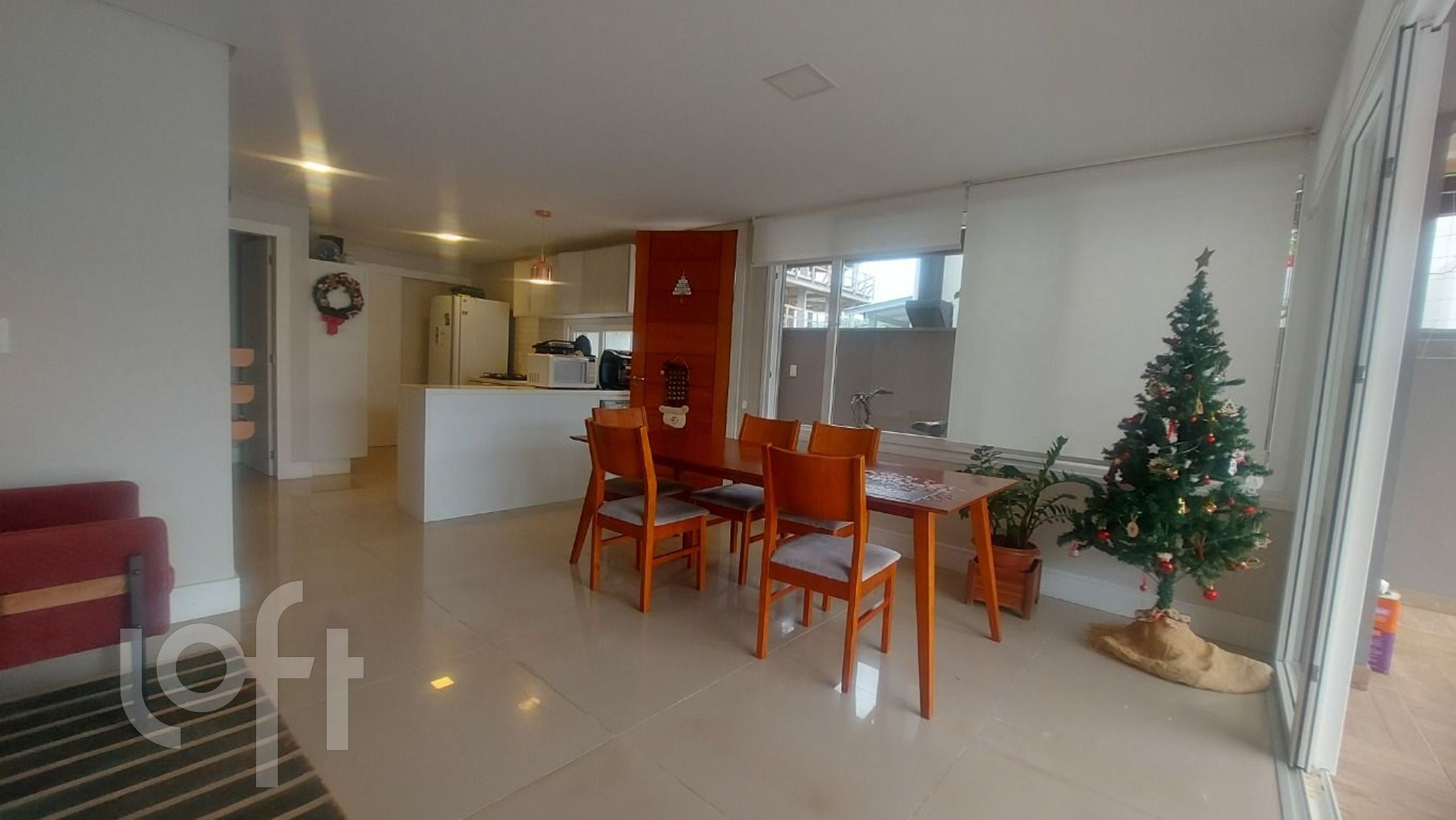 Casa à venda em Cachoeira do bom Jesus com 142 m², 4 quartos, 2 suítes, 2 vagas
