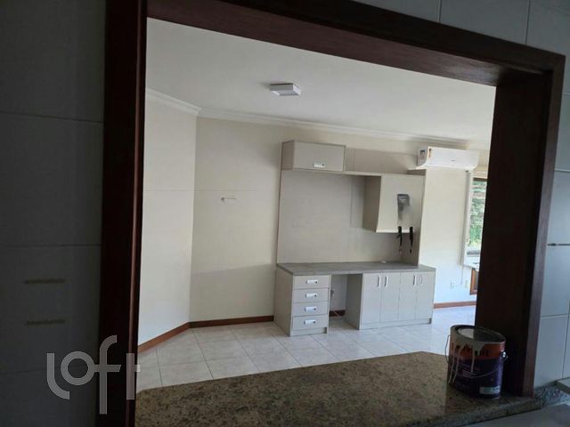 Apartamento com 81m², 2 dormitórios, 1 suíte, 1 vaga, Higienópolis em Porto Alegre