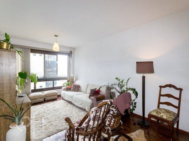 Apartamento com 100m², 2 dormitórios, 1 vaga, Higienópolis em Porto Alegre