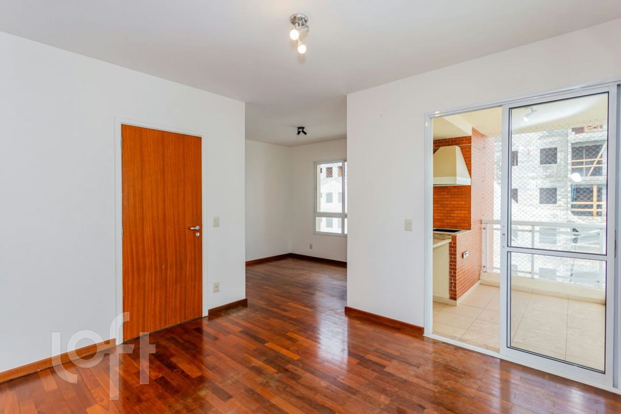 Apartamento à venda com 3 quartos, 110m² - Foto 2