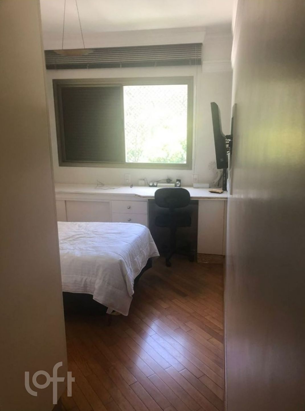 Apartamento à venda com 3 quartos, 167m² - Foto 2