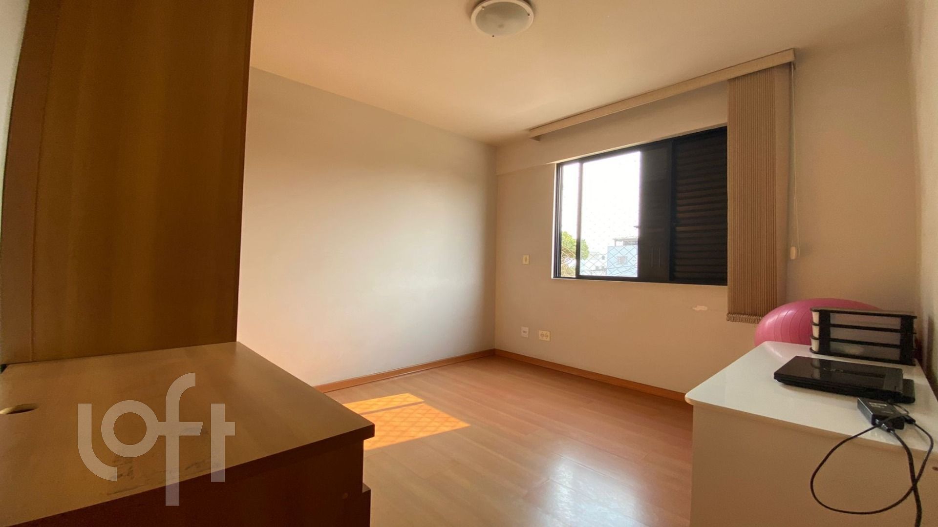 Apartamento à venda com 4 quartos, 150m² - Foto 17