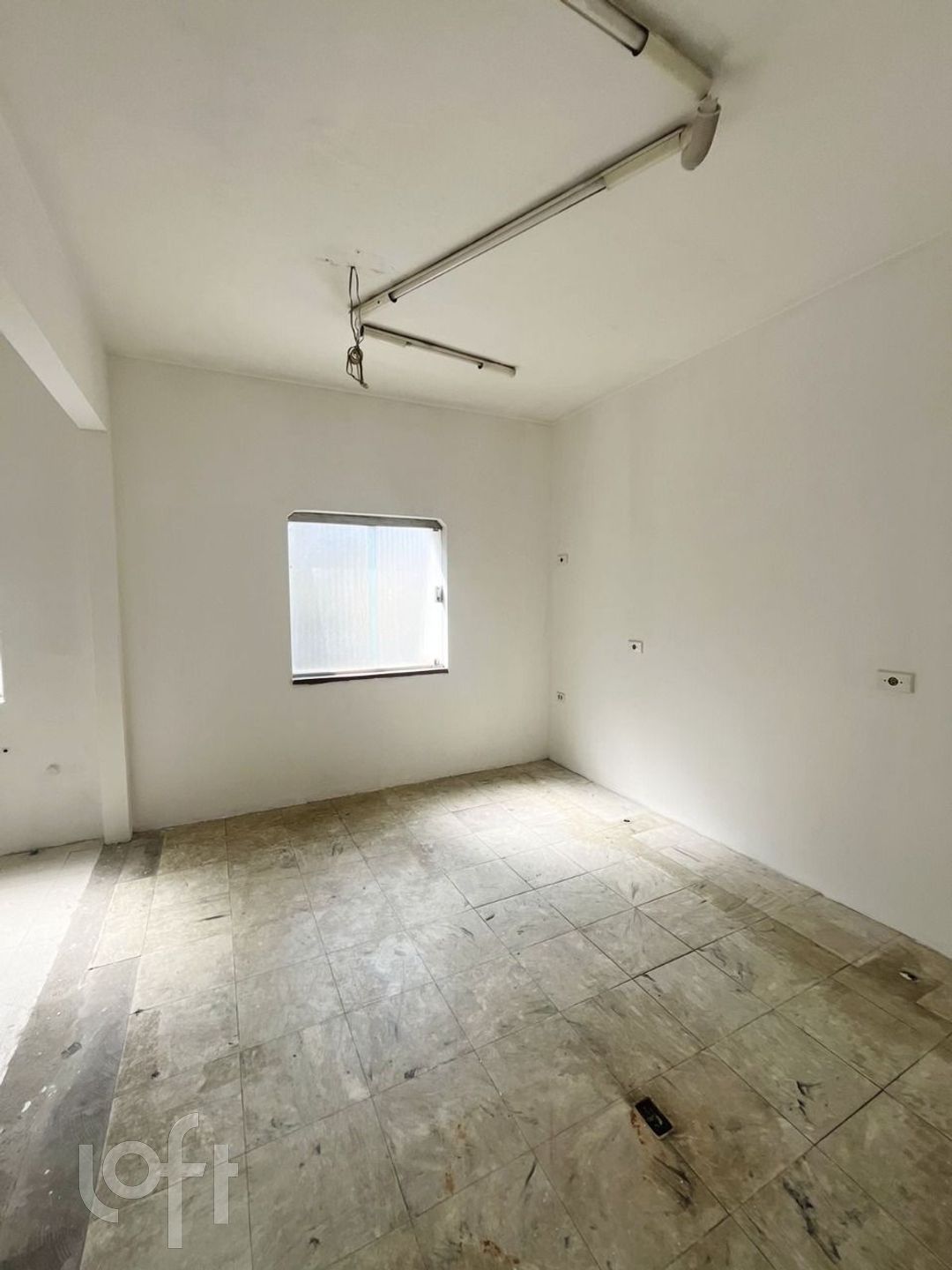 Casa à venda com 4 quartos, 150m² - Foto 4