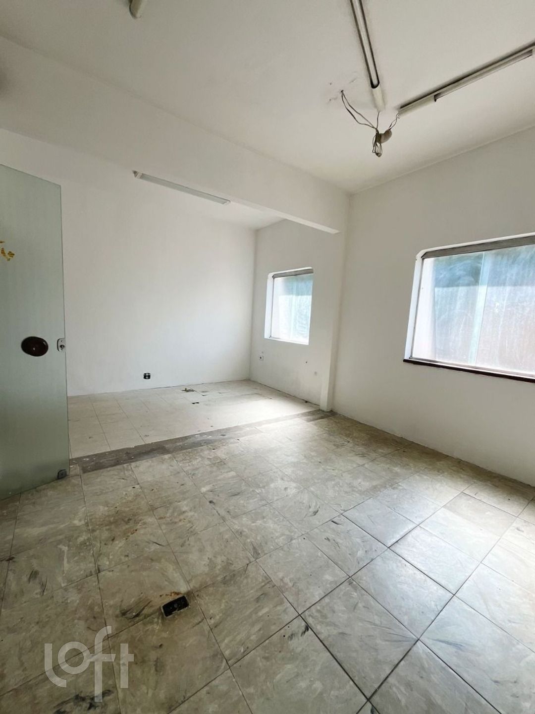 Casa à venda com 4 quartos, 150m² - Foto 3