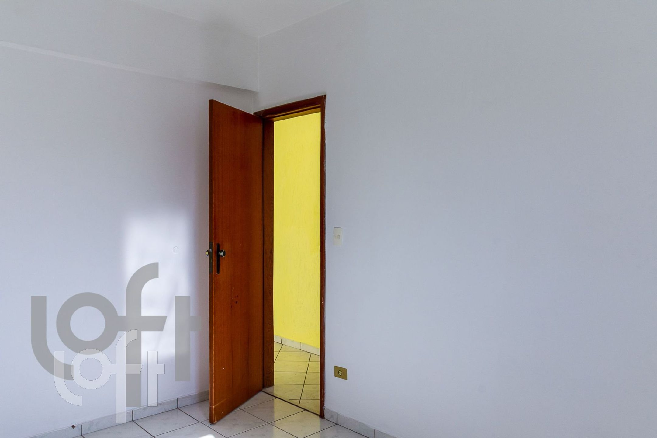 Apartamento à venda com 2 quartos, 82m² - Foto 3