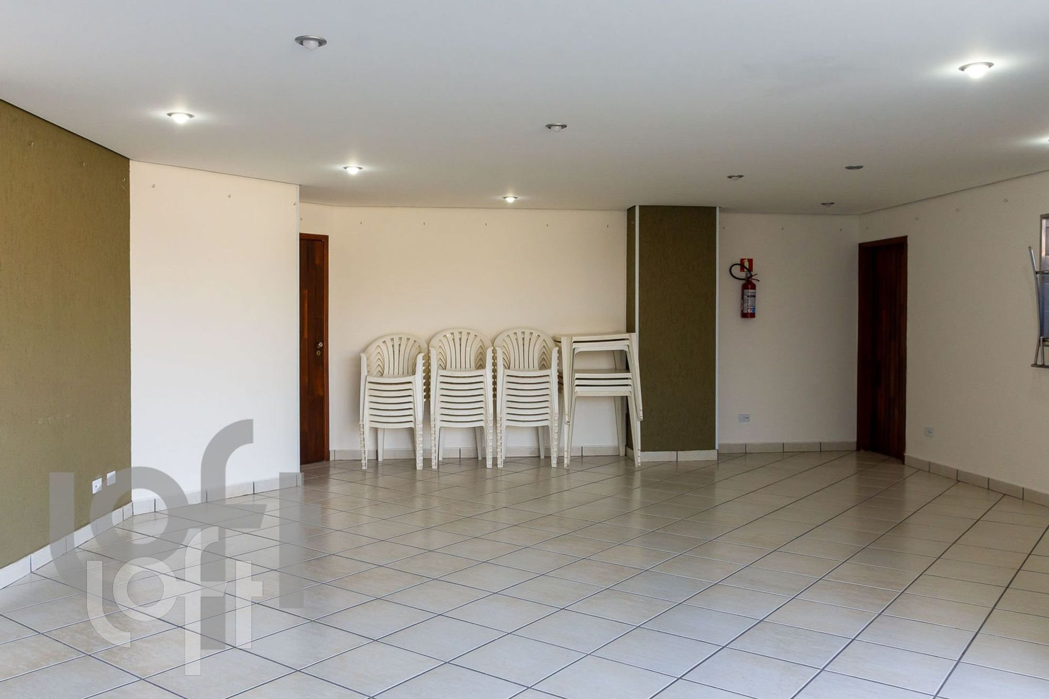 Apartamento à venda com 2 quartos, 82m² - Foto 27