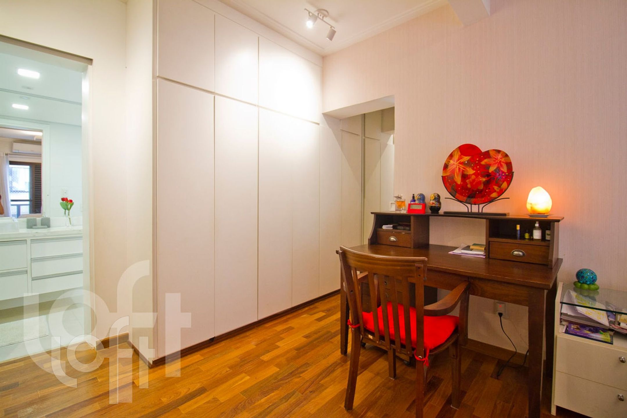 Apartamento à venda com 4 quartos, 222m² - Foto 13