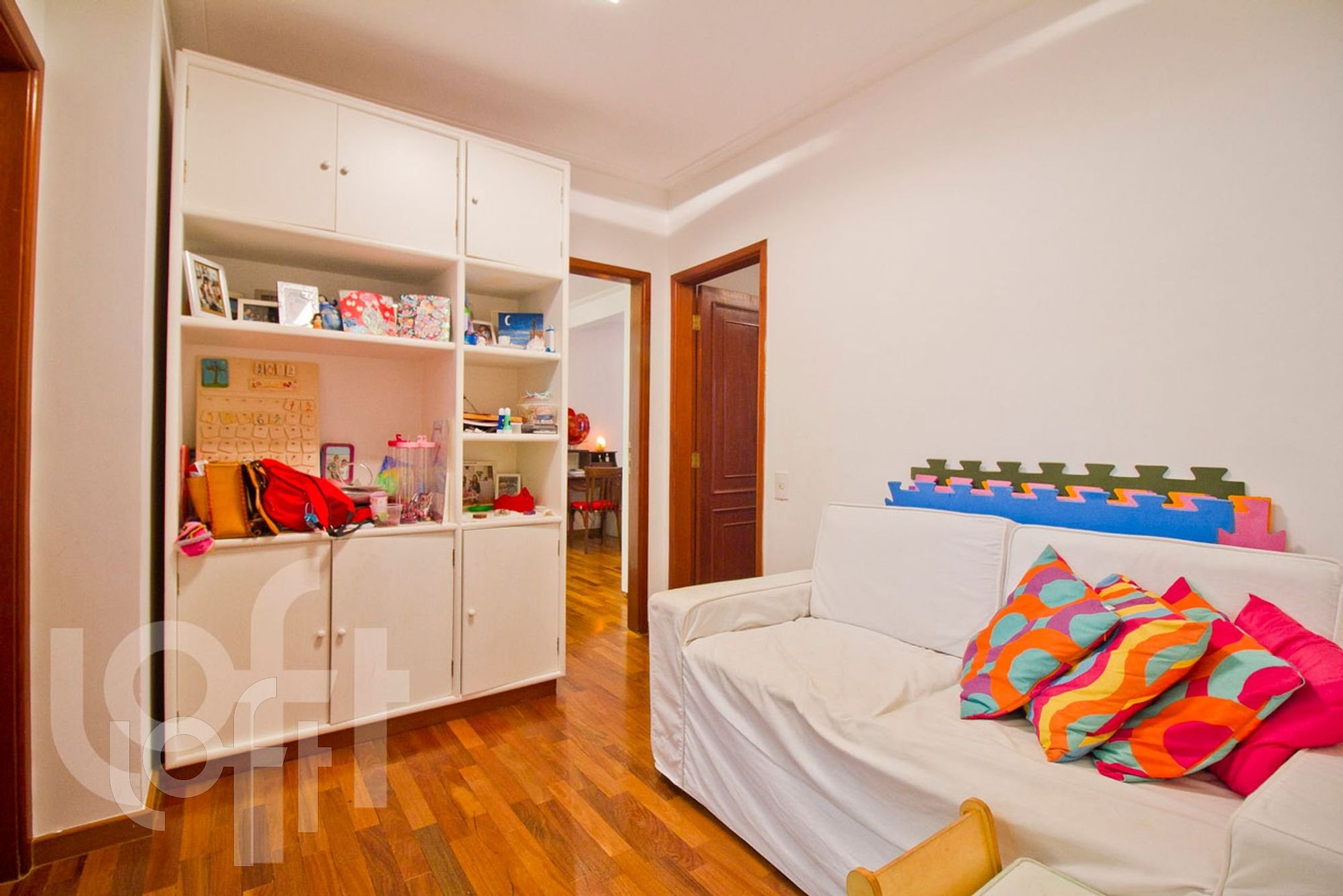 Apartamento à venda com 4 quartos, 222m² - Foto 9