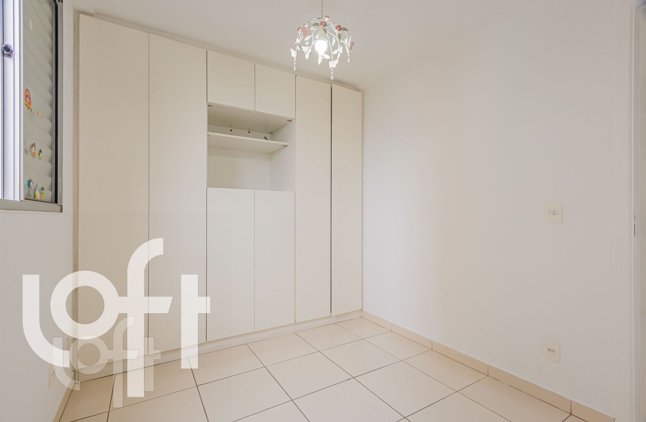 Apartamento à venda com 2 quartos, 65m² - Foto 2