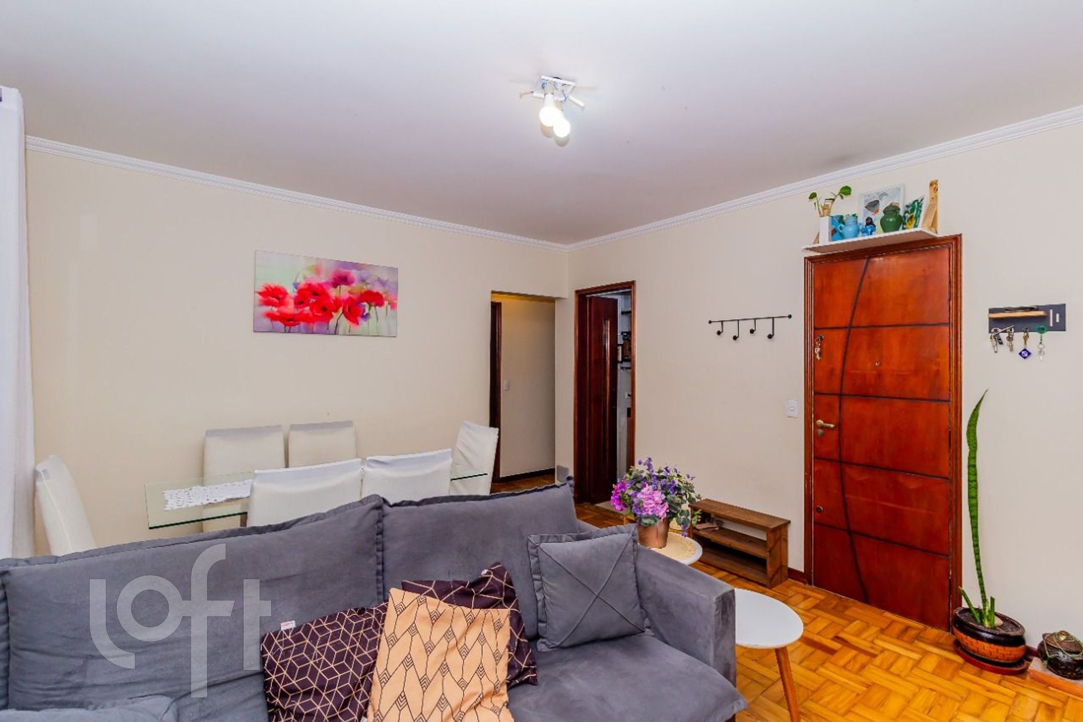 Apartamento à venda com 2 quartos, 67m² - Foto 2