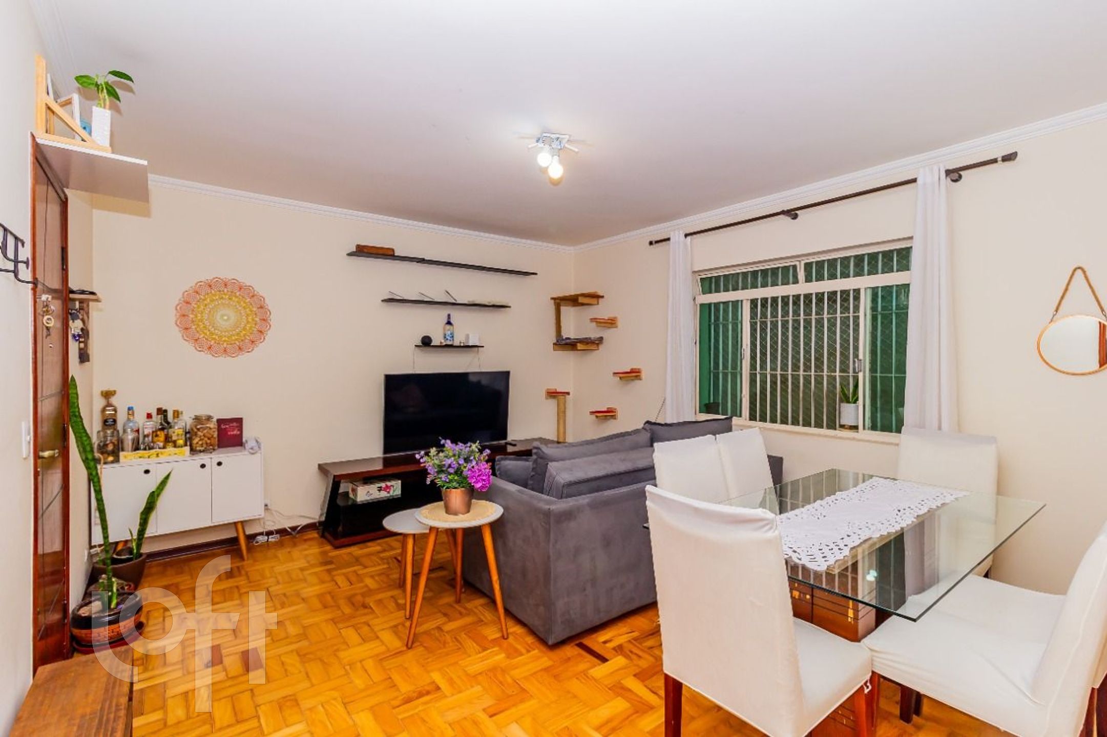 Apartamento à venda com 2 quartos, 67m² - Foto 3