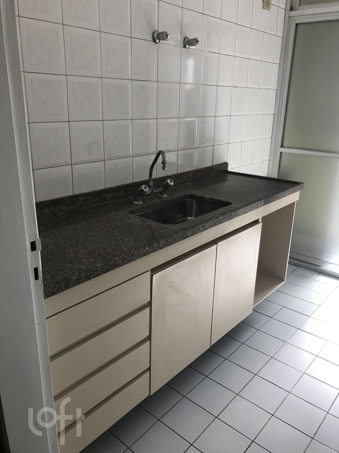 Apartamento à venda com 2 quartos, 70m² - Foto 9